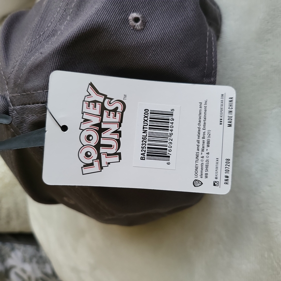 Tweety & Sylvester Offically Licensed Looney Tunes Snap Back Adjustable Hat - Picture 10 of 10